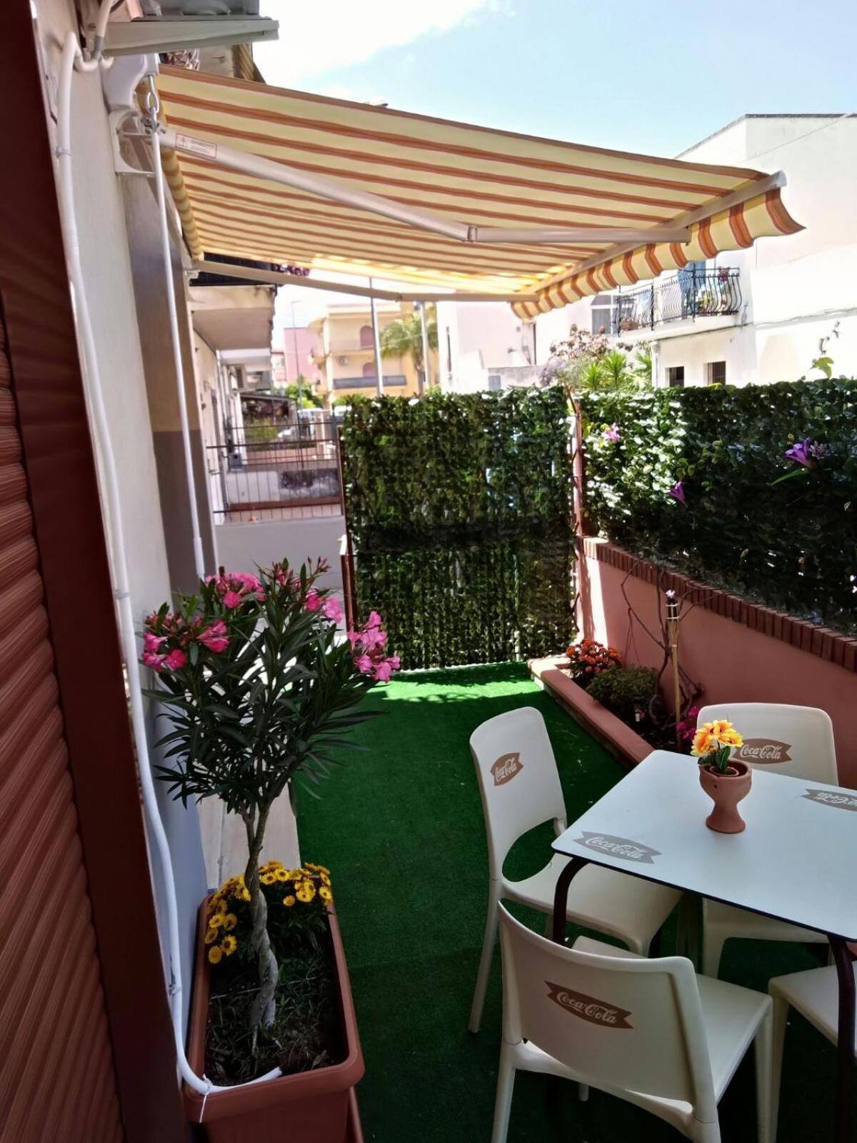 Holiday House Marlin Giardini-Naxos Exterior foto